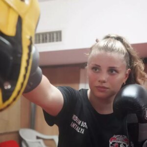 sampiyon iremin azmi E6GamK5A