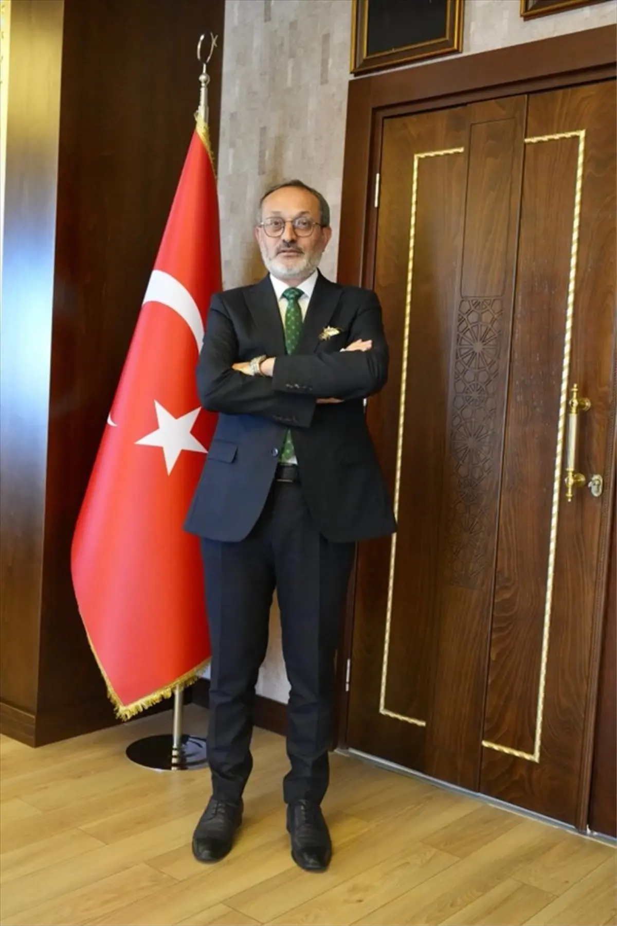 bingol universitesi rektoru dunyanin en etkili bilim insanlari listesinde CHyWHy6f