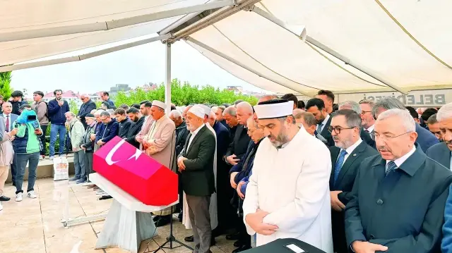 siirin ustadina veda memleketinde defnedilecek Y6ydxIs7