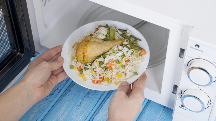 mikrodalga firinlar besin degerini yok ediyor mu bilim insanlari yanitladi Hx9r7Pn8.jpg