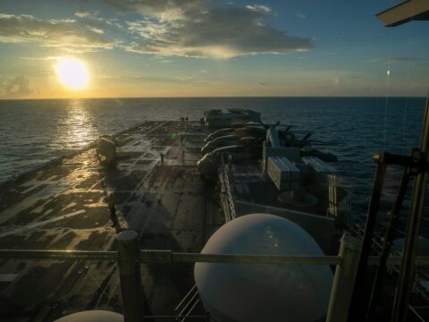 ABD Ortadoğu’ya binlerce deniz piyadesi gönderdi! İran’a kara harekatı planı hız kazandı