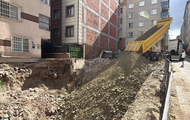 Bahcelievlerde korkutan cokme 15 daire apar topar bosaltildi kritik inceleme suruyor 2KaLMaau